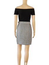 Load image into Gallery viewer, CHANEL Vintage Linen Mini Skirt