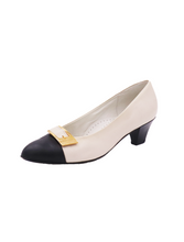 Load image into Gallery viewer, Vintage BALLY Leather Kitten Heels