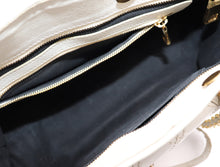 Load image into Gallery viewer, Marc Jacobs Leather Quilted Baroque Shoulder Bag