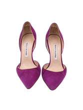 Load image into Gallery viewer, Manolo Blahnik Suede Pumps