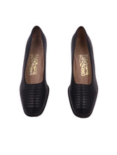 Load image into Gallery viewer, Vintage Salvatore Ferragamo Leather Pumps
