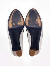 Load image into Gallery viewer, Brooke&#39;s Brooks Brothers Leather Pumps
