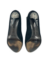 Load image into Gallery viewer, Giuseppe Zanotti Suede Pumps
