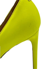 Load image into Gallery viewer, Valentino Garavani Neon Yellow Leather Pumps
