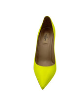 Load image into Gallery viewer, Valentino Garavani Neon Yellow Leather Pumps
