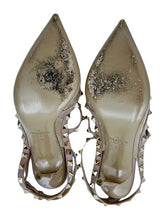 Load image into Gallery viewer, Valentino Garavani Leather Pumps (Nude)
