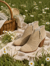 Load image into Gallery viewer, Rag &amp; Bone Suede Boots
